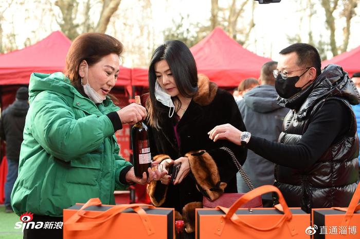 赶年货大集 品时尚年味 淄博文旅集团首届“传齐年味”年货节鸣锣开市